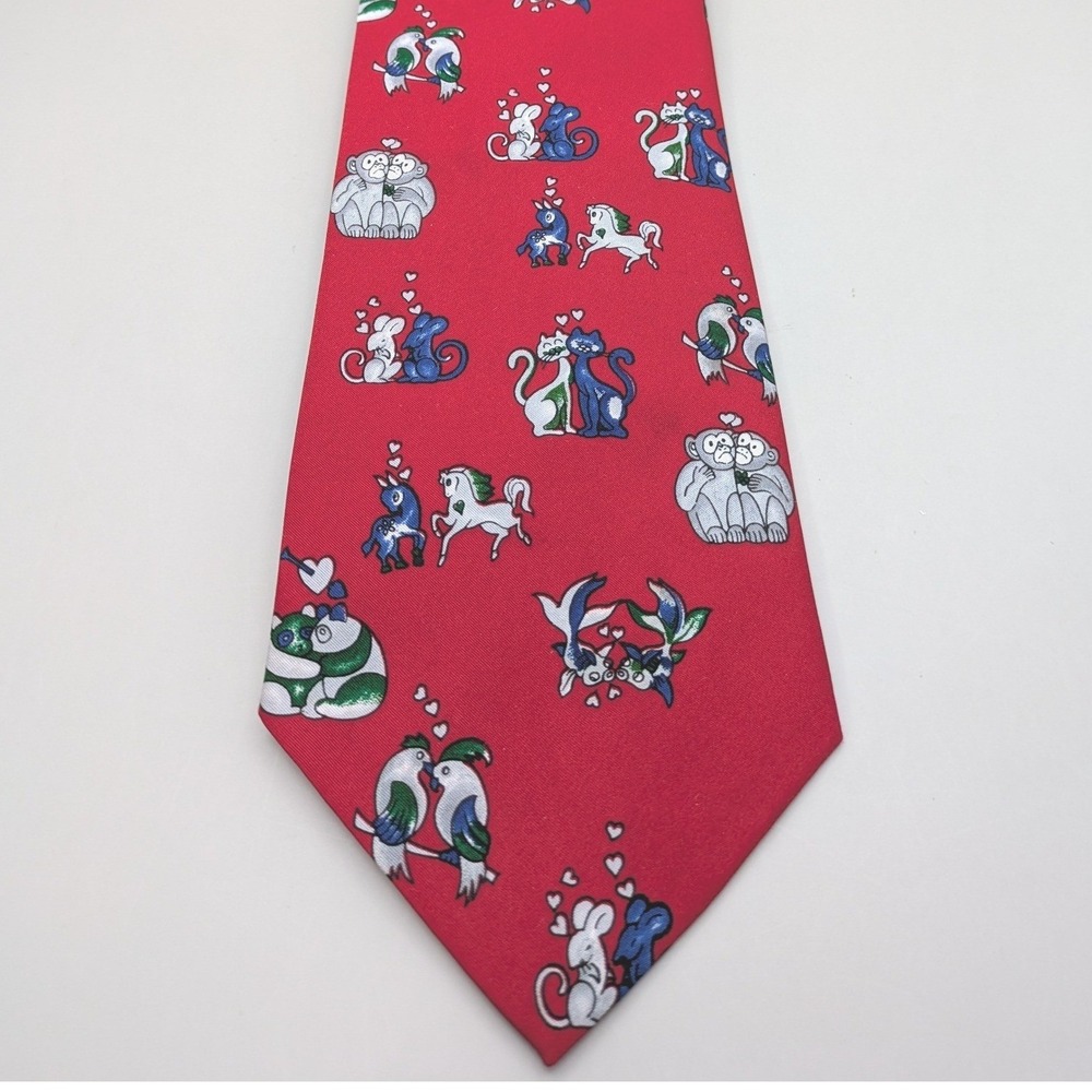 Avon Fashion Mens Red Novelty Animal Love Print Necktie Cats Monkeys Canada Made
